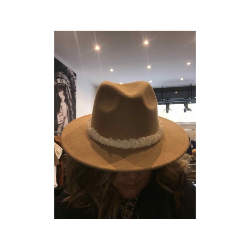 Chapeau doudou beige